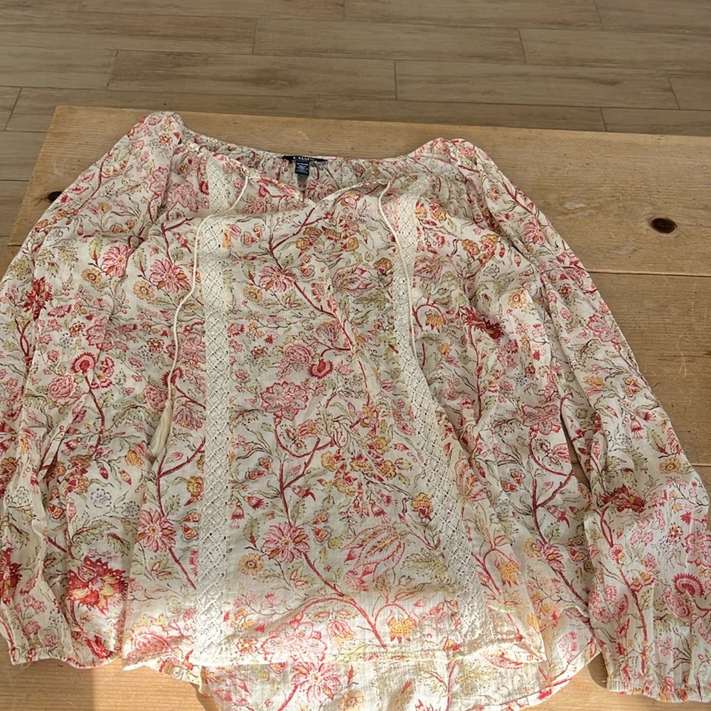 CHAPS Denim Floral long sleeve top.